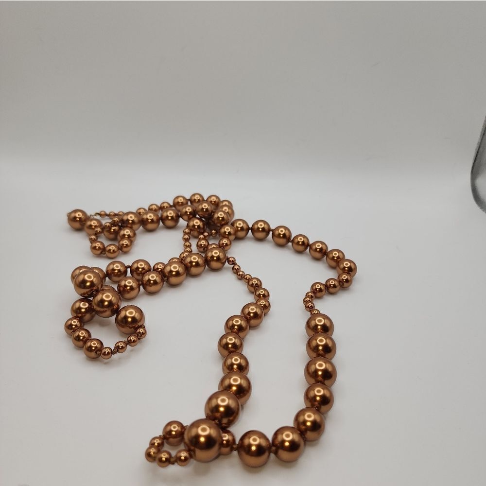 Isaac Mizrahi Live! Graduated Simulated Pearl Necklace NWOT - Picture 4 of 8